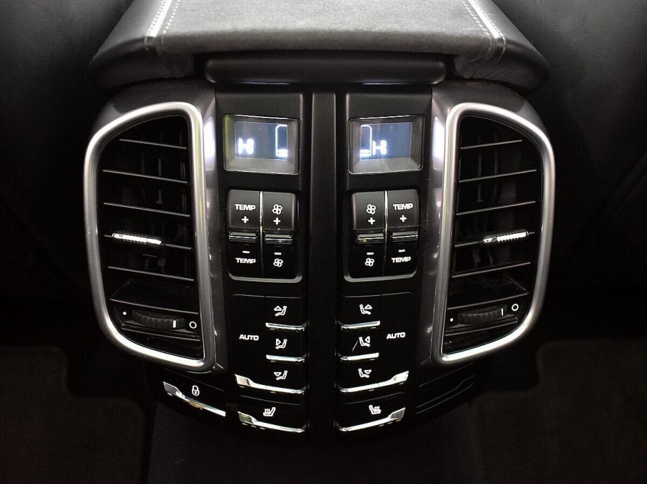 Porsche Cayenne, 4.8 л, АТ, 2012 фото 1
