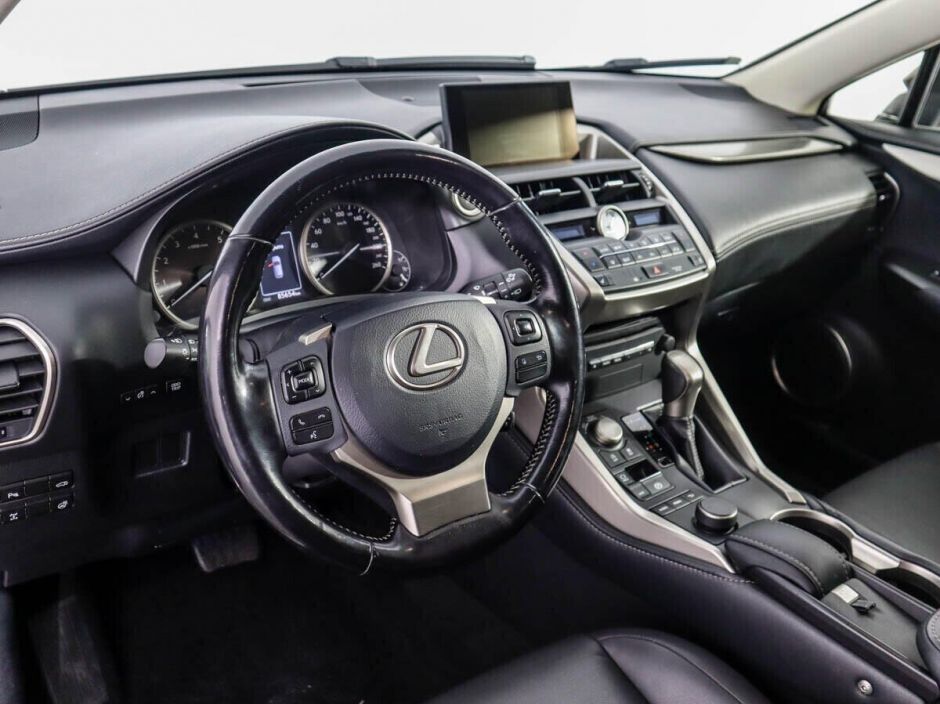 Lexus NX, 2.0 л, Вариатор, 2016 фото 7