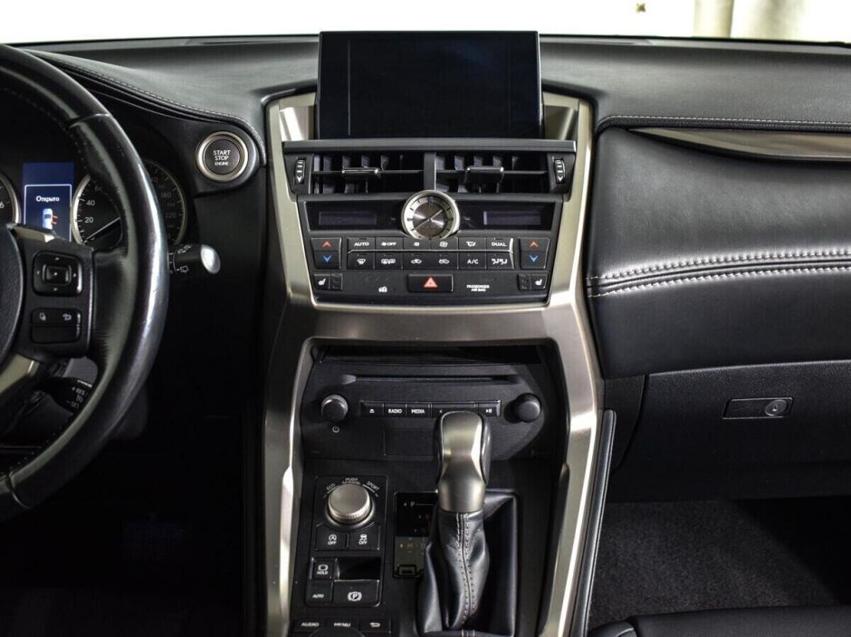 Lexus NX, 2.0 л, Вариатор, 2015 фото 7