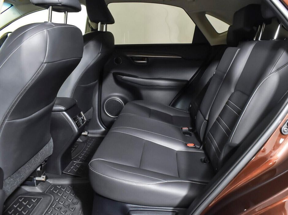 Lexus NX, 2.0 л, Вариатор, 2016 фото 2