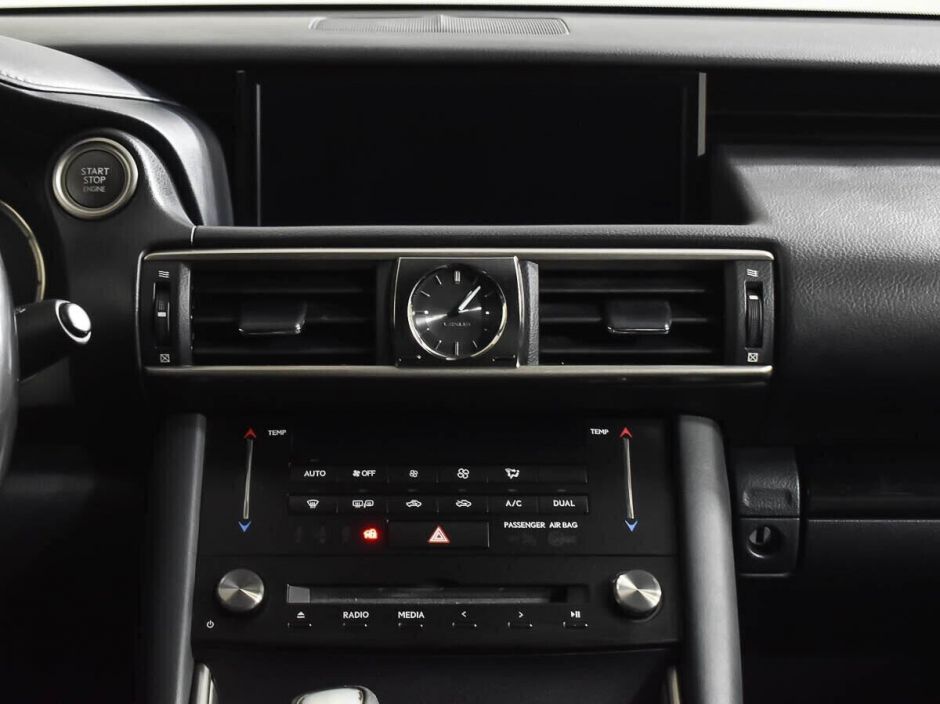 Lexus IS, 2.0 л, АТ, 2017 фото 2