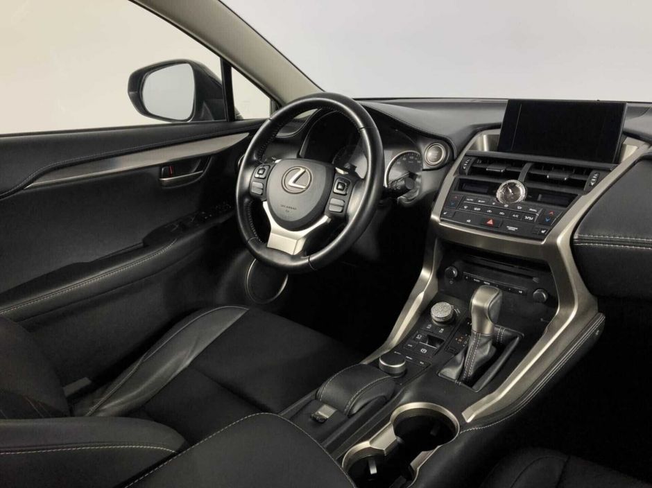 Lexus NX, 2.0 л, Вариатор, 2015 фото 7