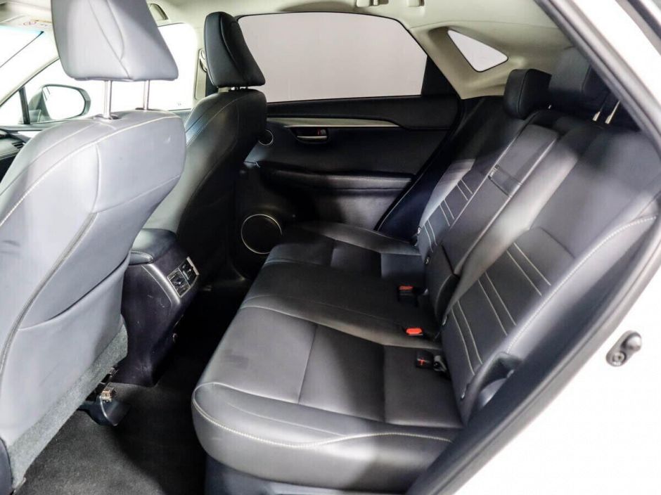 Lexus NX, 2.0 л, Вариатор, 2016 фото 8