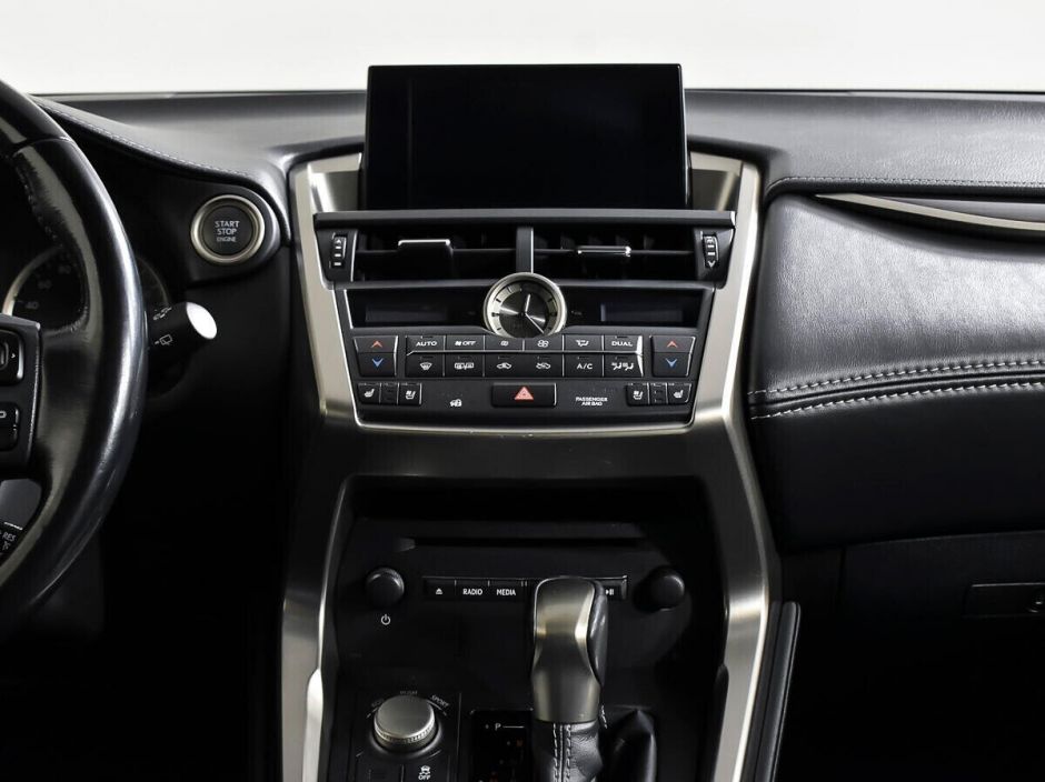 Lexus NX, 2.0 л, АТ, 2015 фото 2