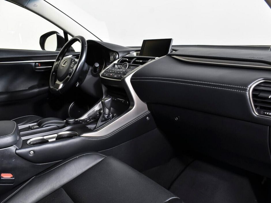 Lexus NX, 2.0 л, АТ, 2015 фото 1