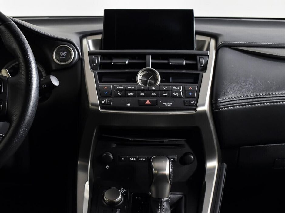 Lexus NX, 2.0 л, АТ, 2015 фото 2