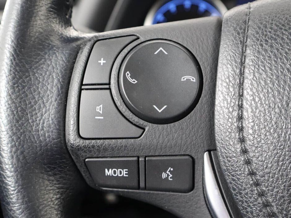 Toyota Corolla, 1.6 л, Вариатор, 2016 фото 8