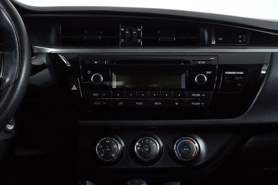 Toyota Corolla, 1.6 л, Вариатор, 2014 фото 9
