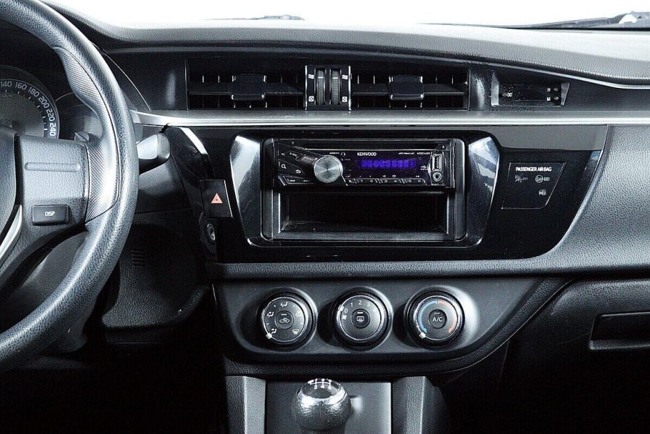 Toyota Corolla, 1.6 л, МТ, 2013 фото 9