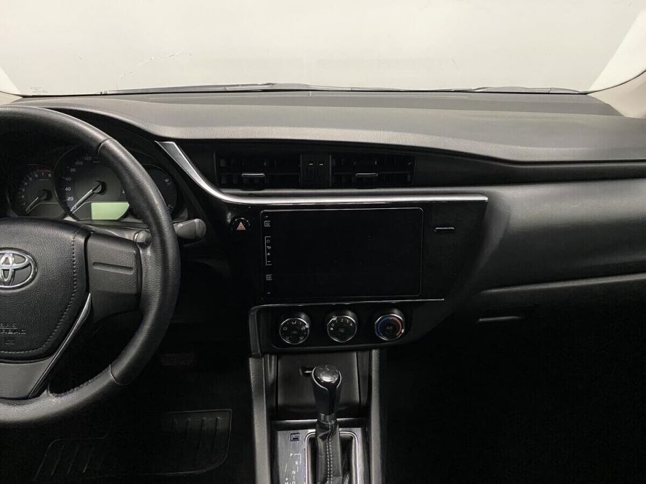 Toyota Corolla, 1.6 л, Вариатор, 2018 фото 9