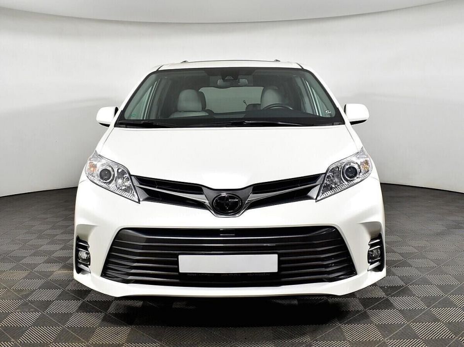 Toyota Sienna, 3.5 л, АТ, 2019 фото 4