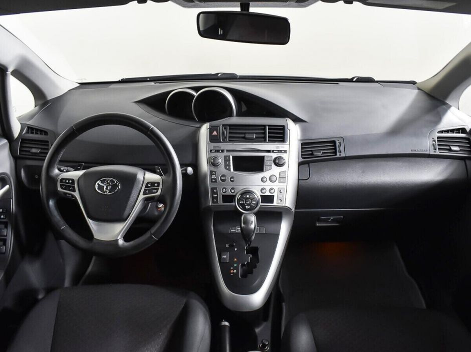 Toyota Verso, 1.8 л, Вариатор, 2011 фото 8