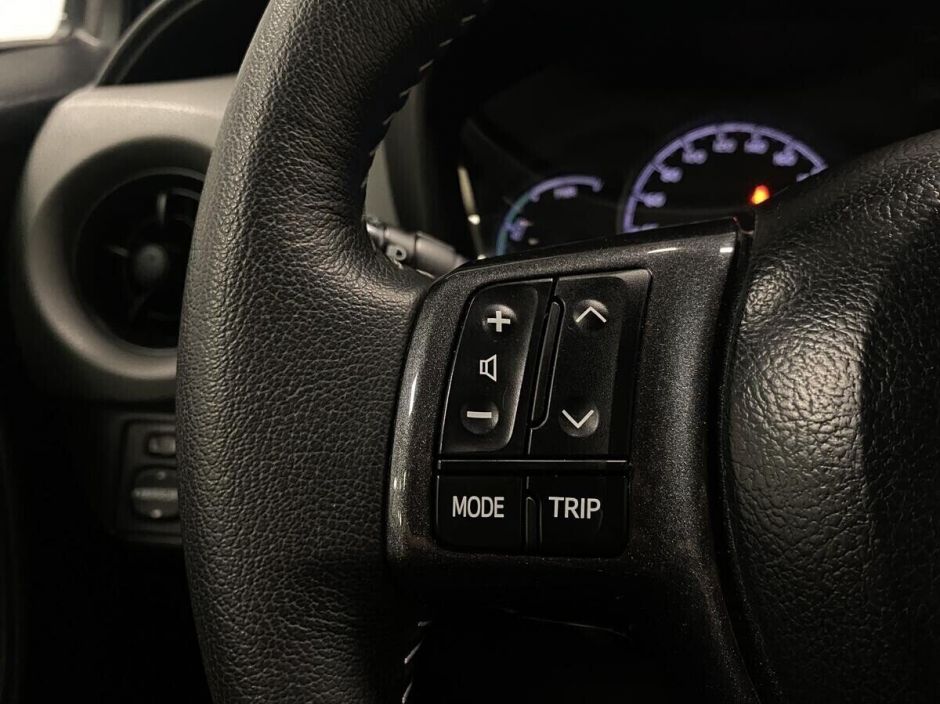 Toyota Yaris, 1.5 л, Вариатор, 2017 фото 9