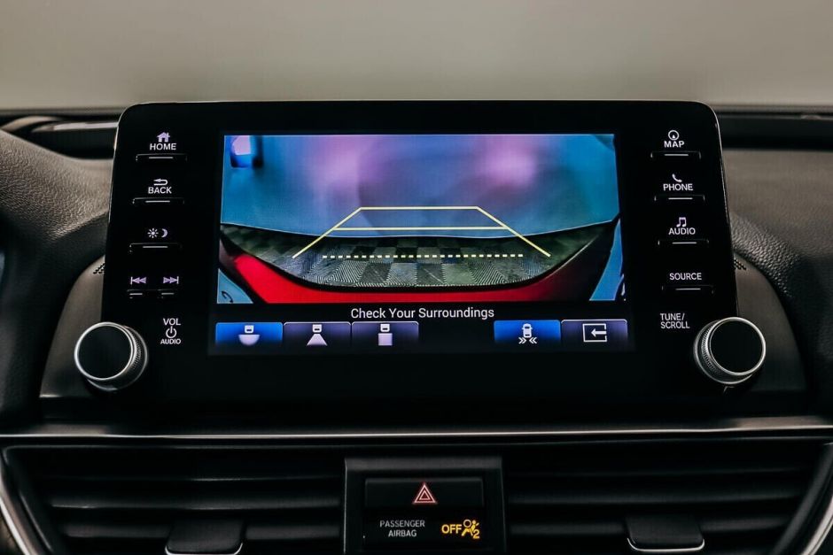 Honda Accord, 2.0 л, АТ, 2018 фото 9