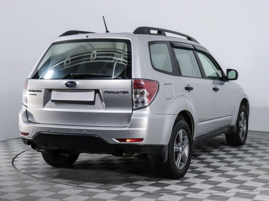 Subaru Forester, 2.0 л, АТ, 2011 фото 4