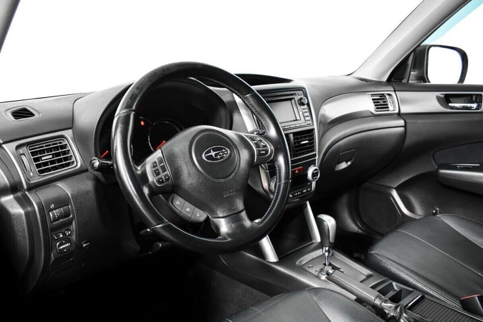 Subaru Forester, 2.5 л, АТ, 2011 фото 7