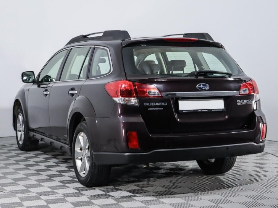 Subaru Outback, 2.5 л, Вариатор, 2014 фото 6