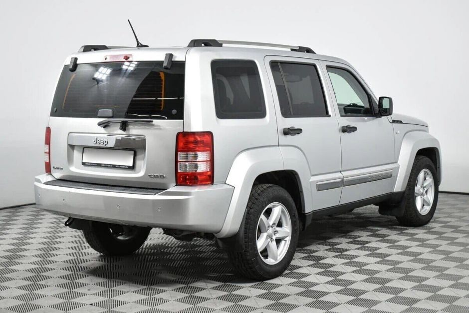 Jeep Cherokee, 2.8 л, АТ, 2012 фото 4