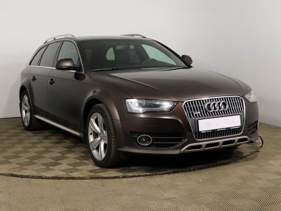 Audi A4, 2.0 л, Вариатор, 2013 фото 5