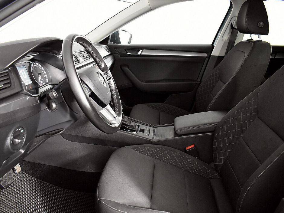 Skoda Superb, 1.4 л, Робот, 2017 фото 9