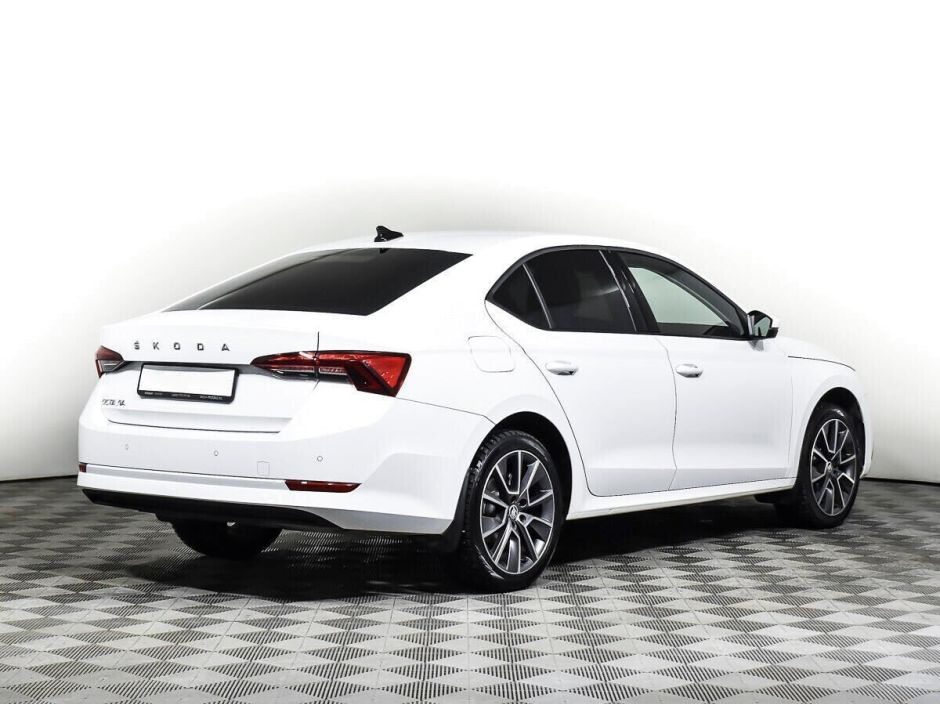 Skoda Octavia, 1.4 л, АТ, 2020 фото 4
