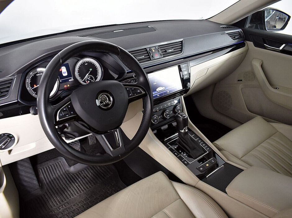 Skoda Superb, 2.0 л, Робот, 2016 фото 10