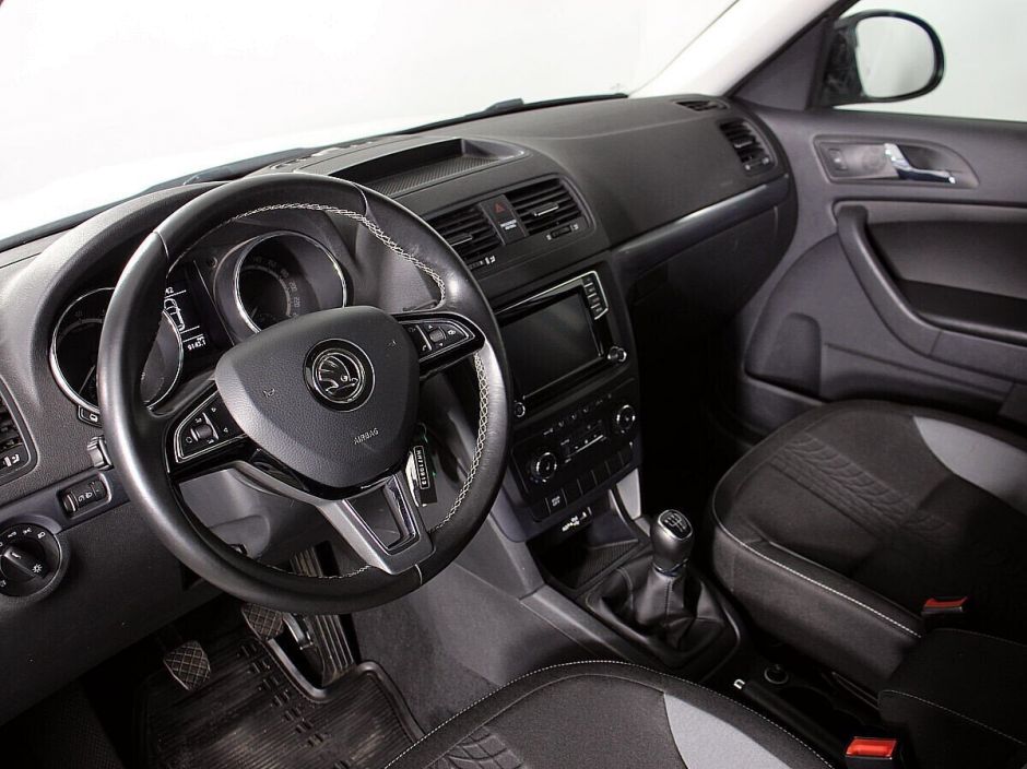 Skoda Yeti, 1.6 л, МТ, 2018 фото 10