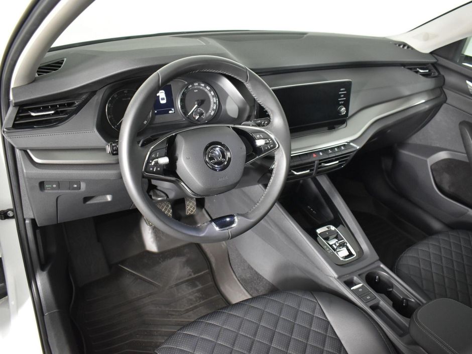 Skoda Octavia, 1.6 л, АТ, 2021 фото 10