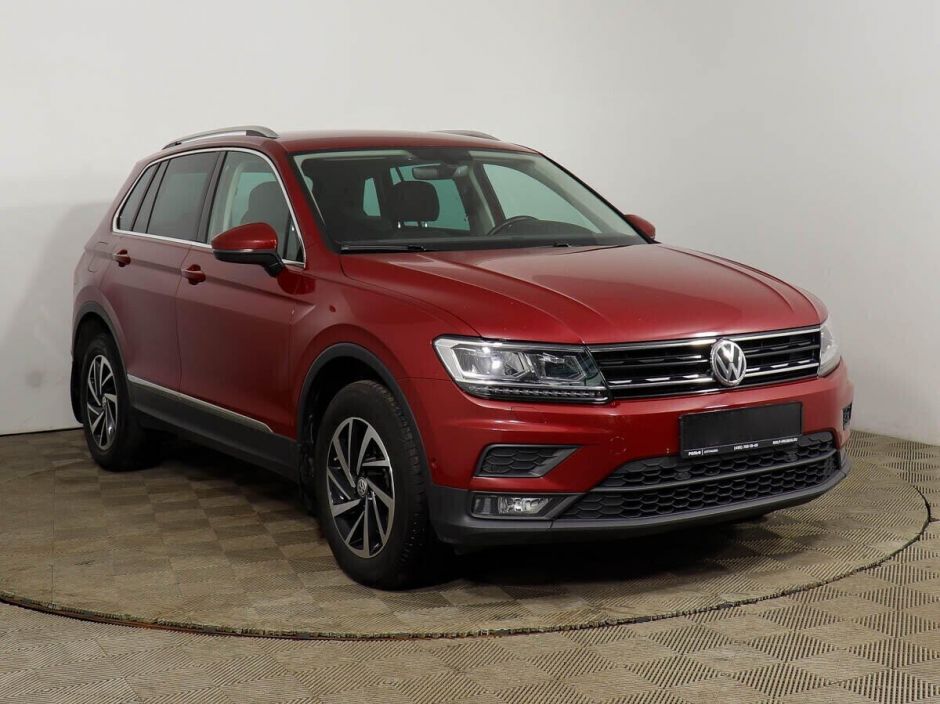 Volkswagen Tiguan, 2.0 л, Робот, 2018 фото 5