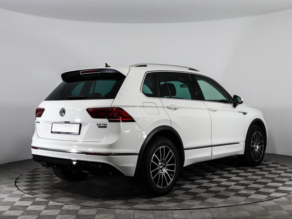 Volkswagen Tiguan, 2.0 л, Робот, 2020 фото 4