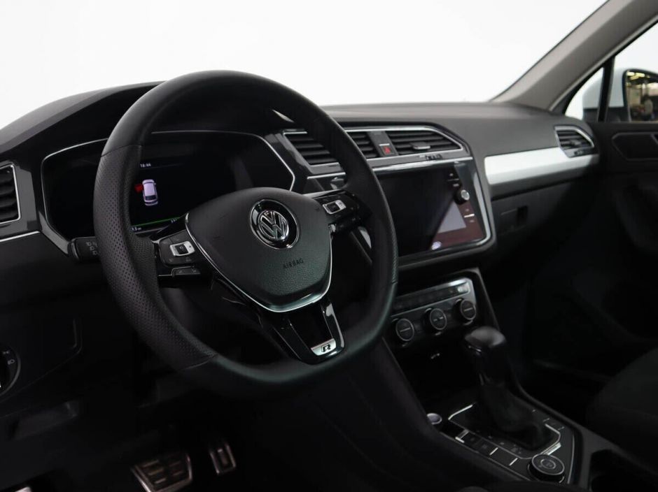 Volkswagen Tiguan, 2.0 л, Робот, 2020 фото 7
