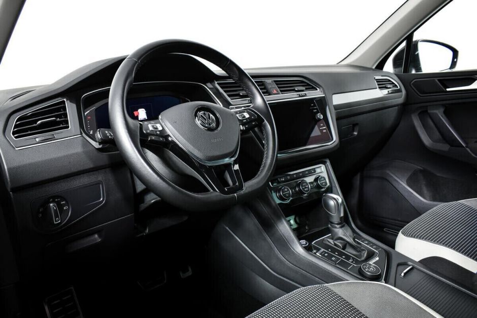 Volkswagen Tiguan, 2.0 л, Робот, 2020 фото 7