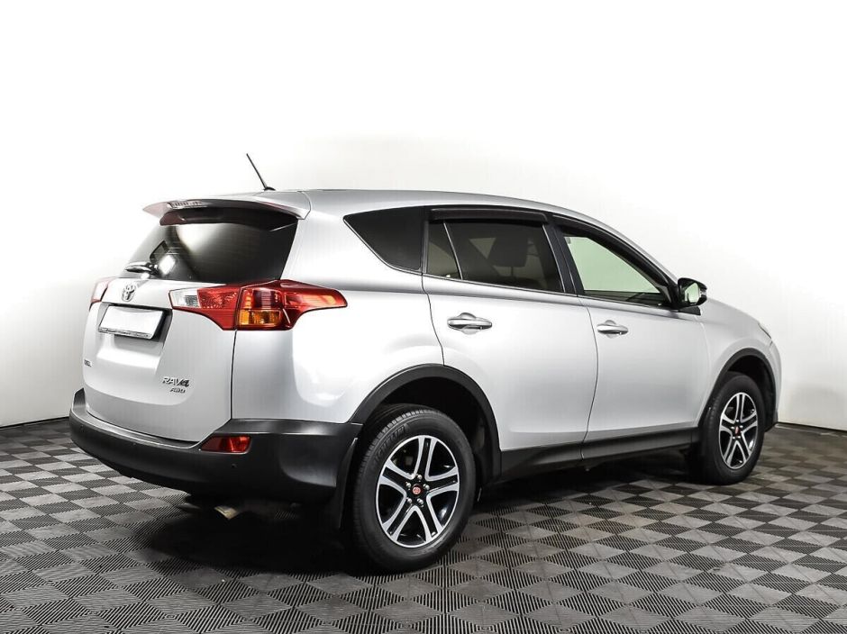 Toyota RAV4, 2.2 л, АТ, 2014 фото 4