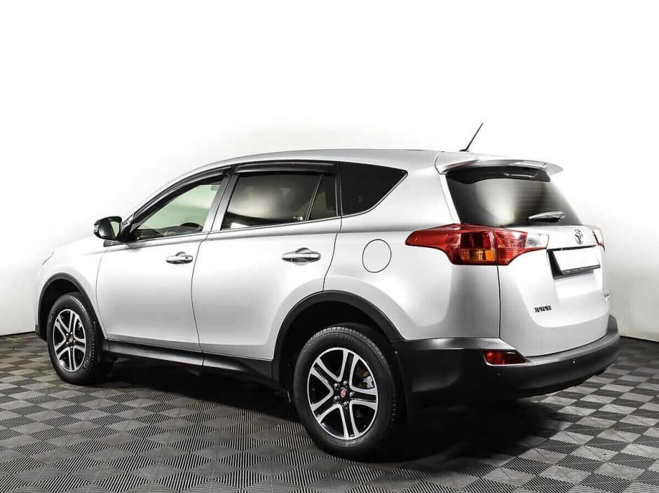 Toyota RAV4, 2.2 л, АТ, 2014 фото 5