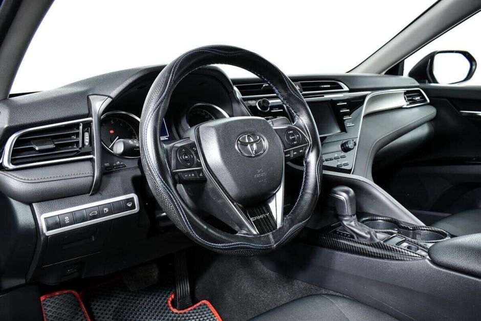 Toyota Camry, 2.0 л, АТ, 2018 фото 7