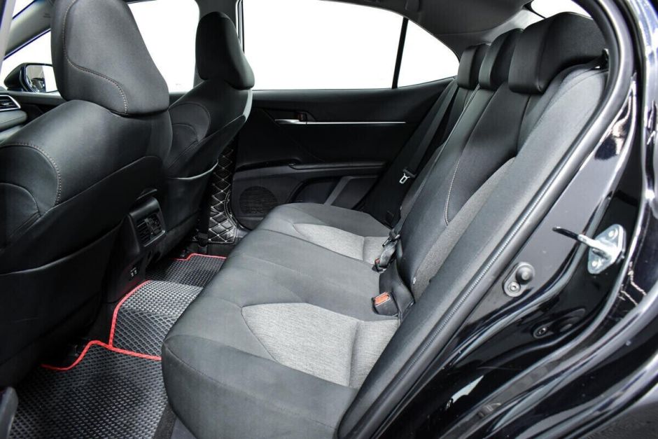 Toyota Camry, 2.0 л, АТ, 2018 фото 1
