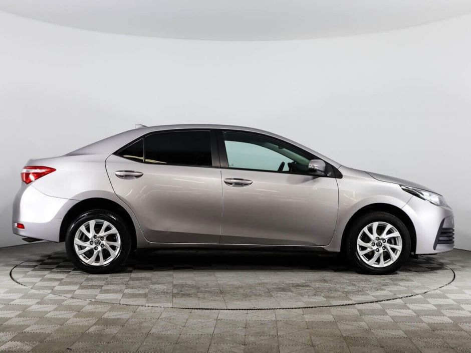 Toyota Corolla, 1.6 л, Вариатор, 2018 фото 6