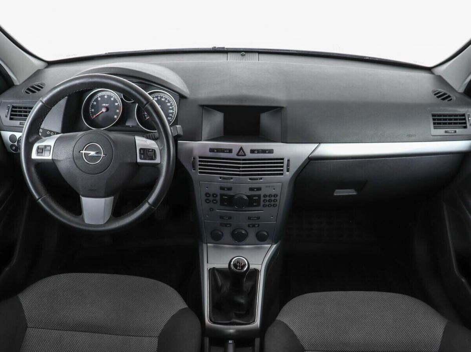 Opel Astra, 1.8 л, МТ, 2012 фото 13