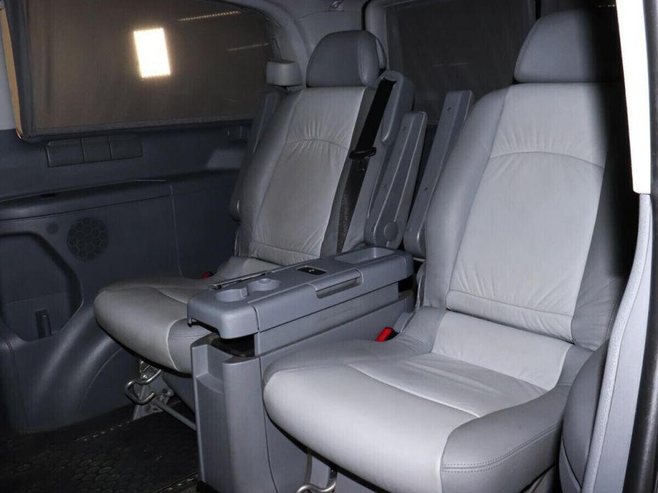 Mercedes-Benz Viano, 3.5 л, АТ, 2010 фото 2
