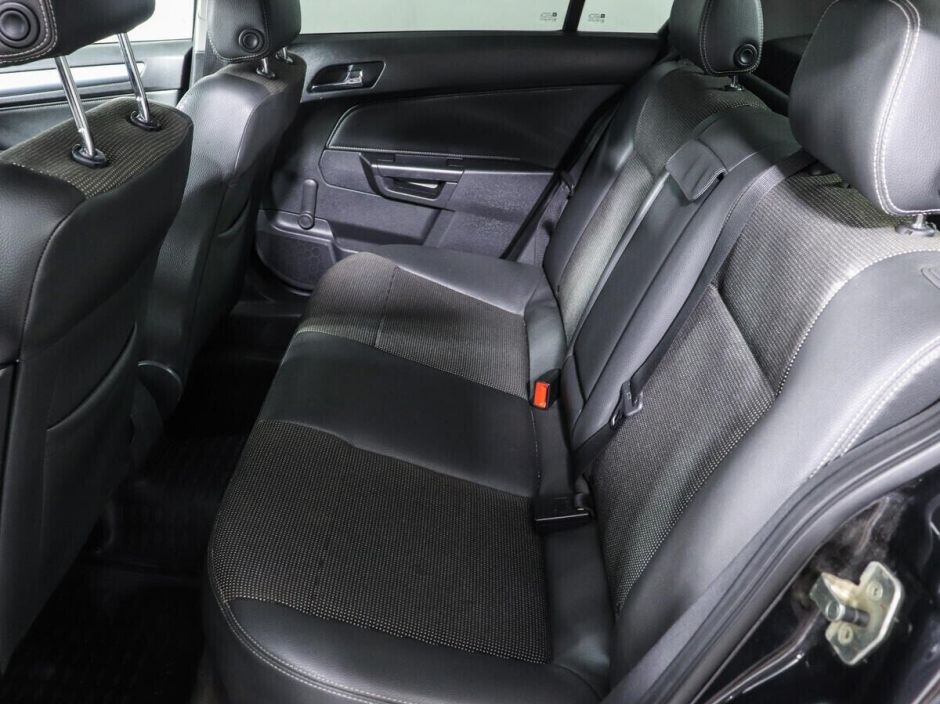 Opel Astra, 1.8 л, АТ, 2011 фото 12