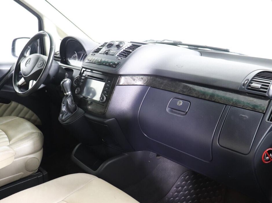 Mercedes-Benz Viano, 3.5 л, АТ, 2010 фото 2