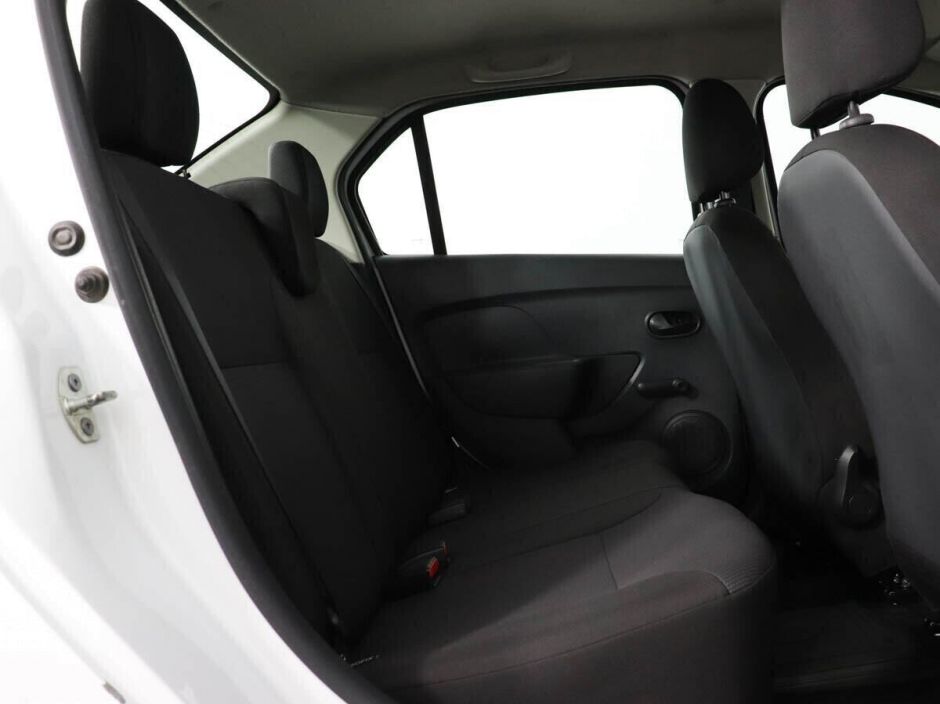 Renault Logan, 1.6 л, МТ, 2017 фото 12