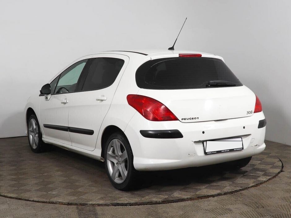 Peugeot 308, 1.6 л, АТ, 2010 фото 4