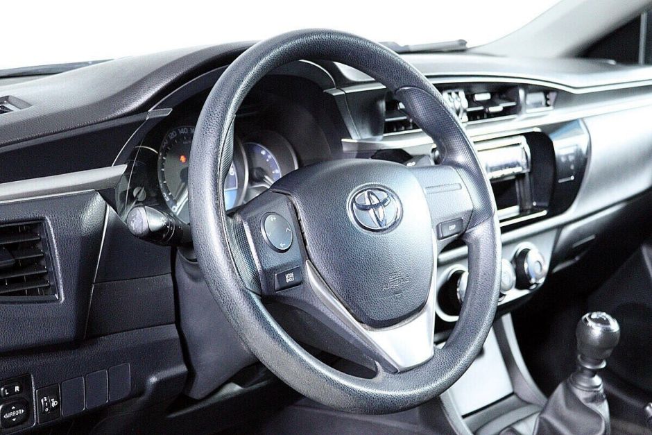 Toyota Corolla, 1.6 л, МТ, 2013 фото 17