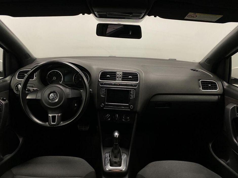 Volkswagen Polo, 1.4 л, Робот, 2012 фото 12