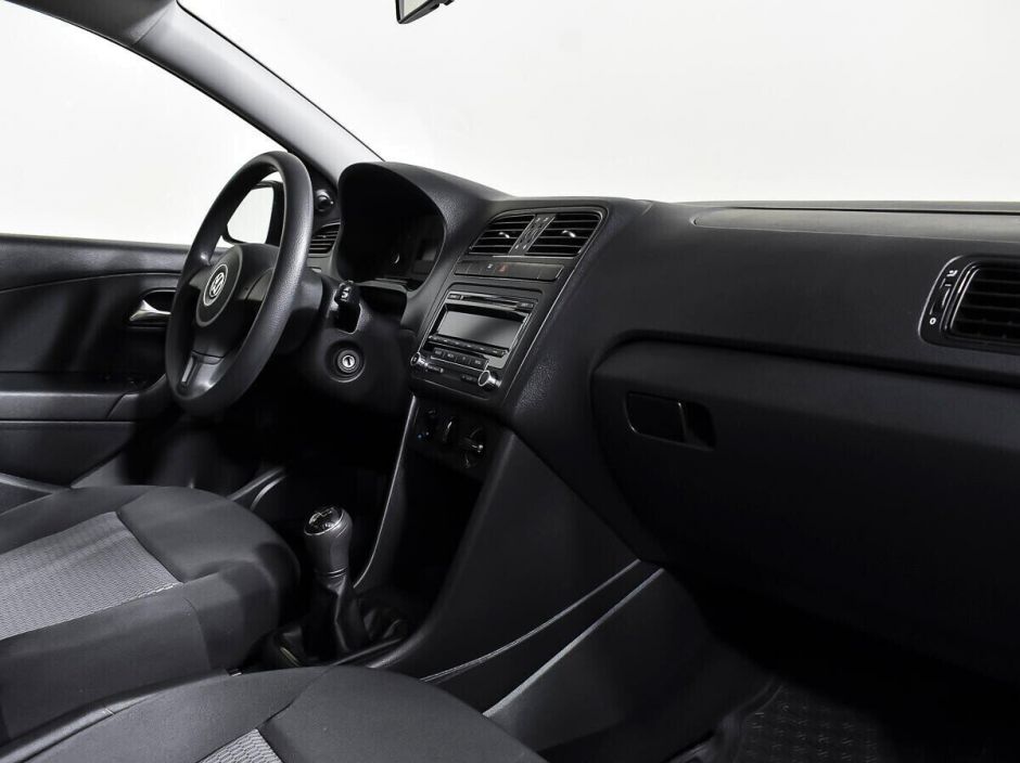 Volkswagen Polo, 1.6 л, МТ, 2014 фото 14
