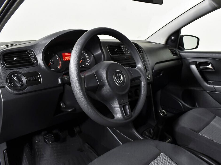 Volkswagen Polo, 1.6 л, МТ, 2014 фото 18