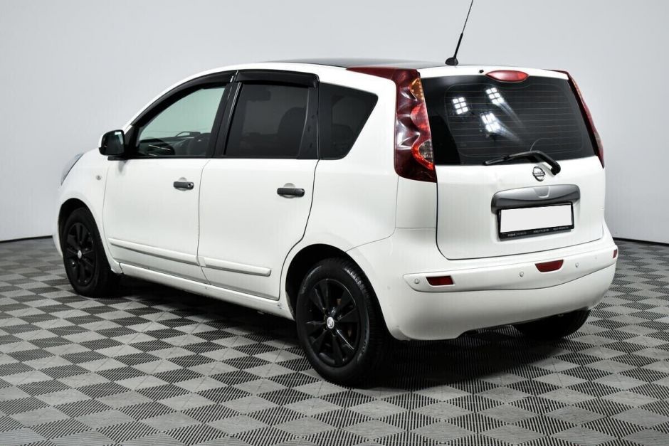 Nissan Note, 1.6 л, АТ, 2010 фото 9