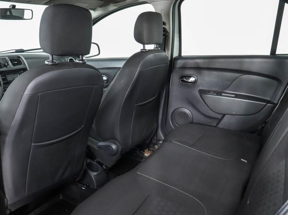 Renault Logan, 1.6 л, МТ, 2015 фото 2