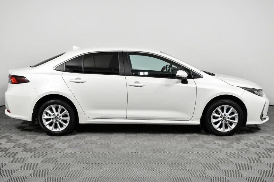 Toyota Corolla, 1.6 л, Вариатор, 2019 фото 6